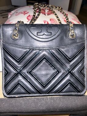 💛 Tory Burch Fleming Geo leather shoulder bag